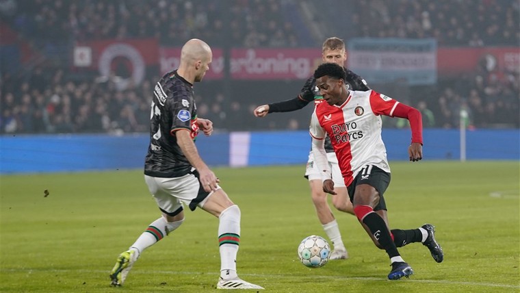 Dilrosun herpakt zich bij Feyenoord: 'Moeilijke periode gekend'