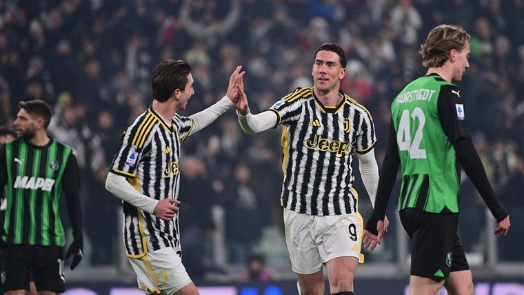 Vlahovic leidt Juventus met heerlijke goals naar vijfde overwinning op rij