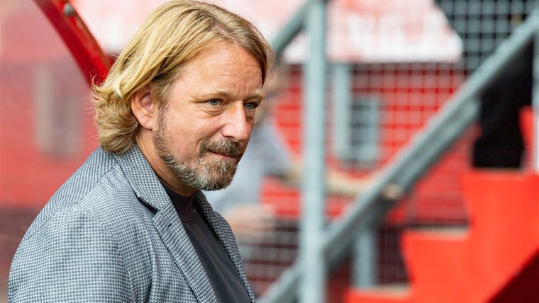 Mislintat bespreekt vertrek bij Ajax: 'Helaas was het te kort'