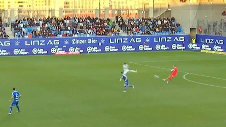 Ongelukkige actie Linz-keeper resulteert in historisch snelle goal Salzburg