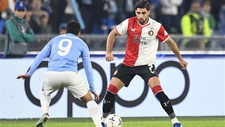 Jahanbakhsh loopt uit zijn contract bij Feyenoord maar denkt niet aan toekomst 