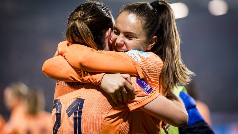 Leeuwinnen blij met Feyenoord: 'We danken ze voor het meedenken'