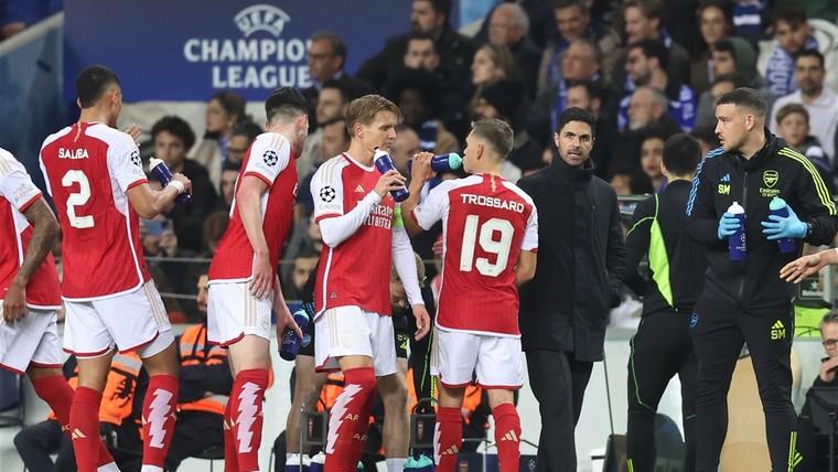 Arteta legt vinger op zere plek bij verliezend Arsenal