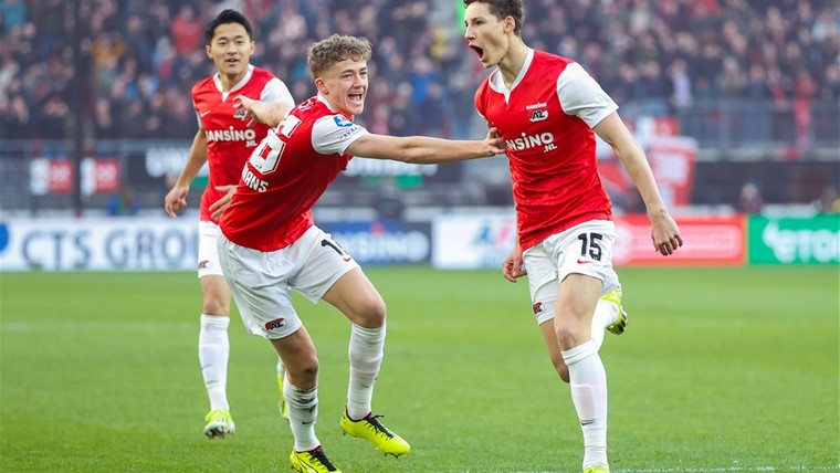 AZ bezorgt Ajax volgende dreun met hoofdrol voor Van Bommel
