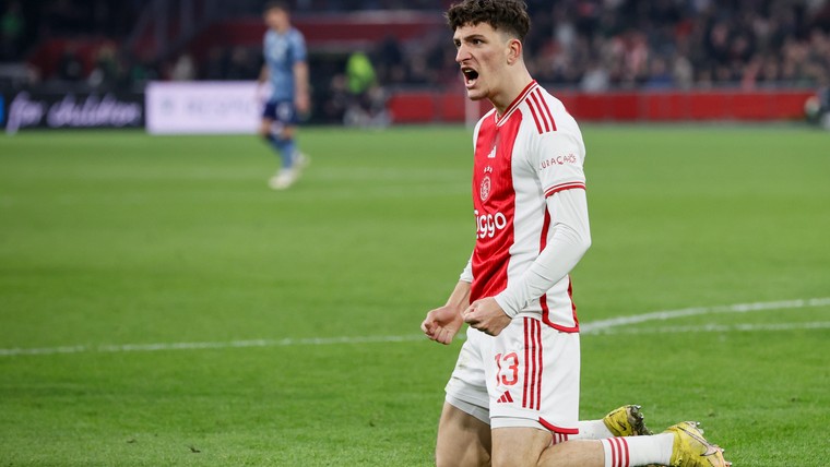 Kaplan geprezen na Europees debuut voor Ajax: 'Hij is van een ander niveau'