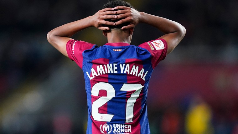 Uitgekleed Barcelona wordt na gemiste penalty gered door Lamine Yamal 