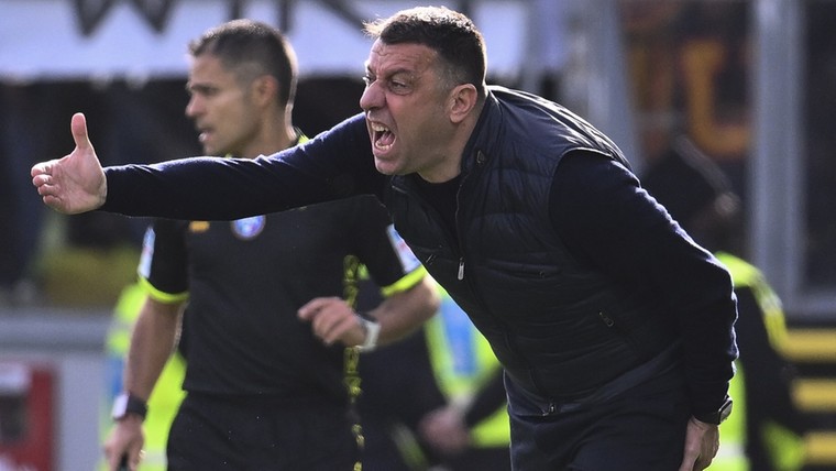 Lecce ontslaat trainer na kopstoot aan tegenstander