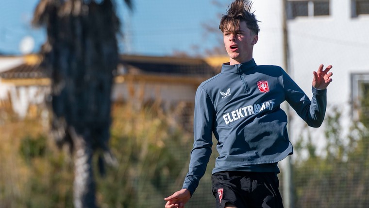 FC Twente heeft hoge verwachtingen van zoon Vennegoor of Hesselink
