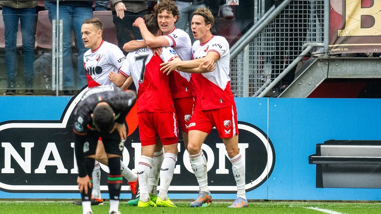 FC Utrecht stoot NEC van roze wolk en ligt op koers voor play-offs