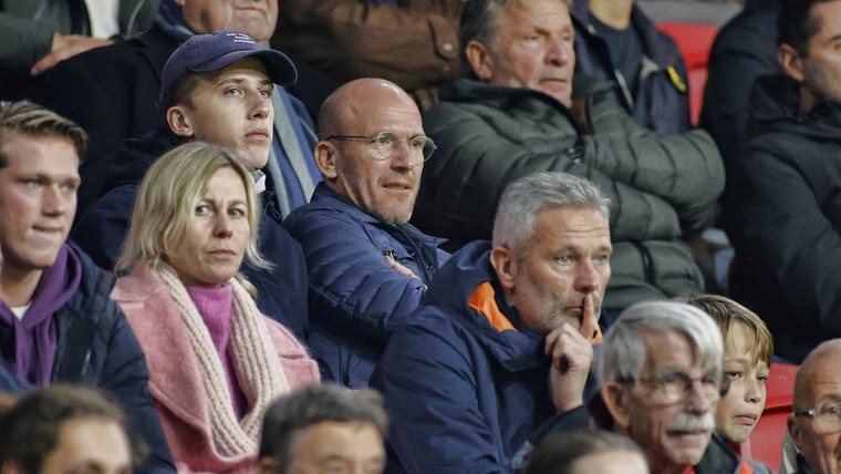 'Een speler van 15 miljoen euro halen waar de trainer niet achter staat, dat is niet Ajax'