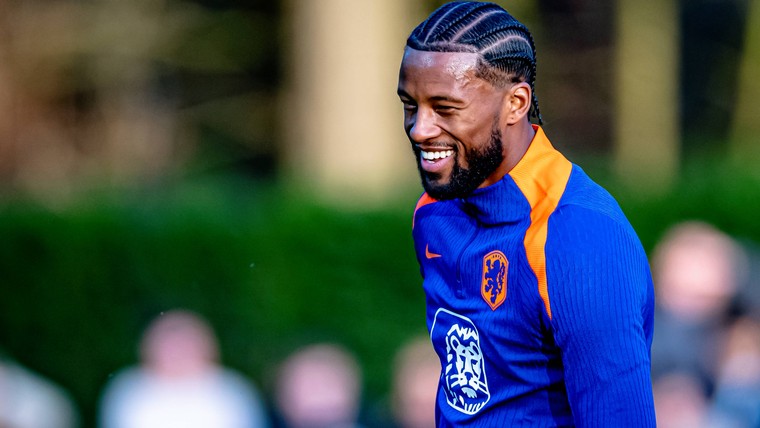 Koeman laat Wijnaldum starten en kiest ook voor Simons