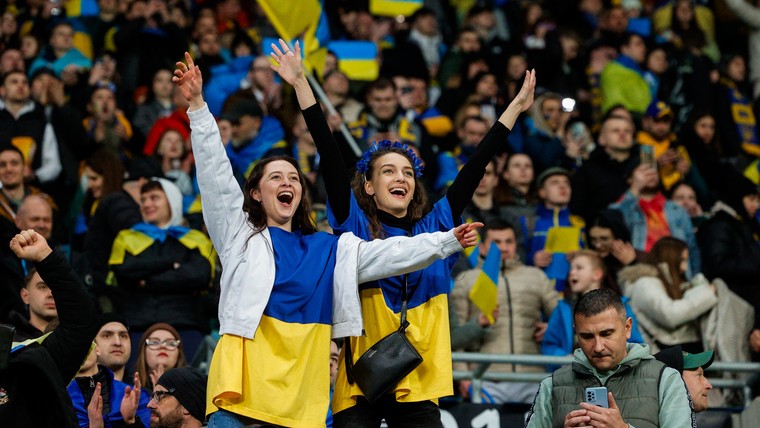 EK-ticket heeft extra lading voor Oekraïne: 'Deze is voor het volk en onze soldaten' 