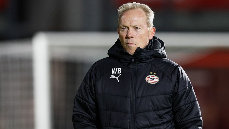 Boessen na dit seizoen geen hoofdtrainer meer van Jong PSV