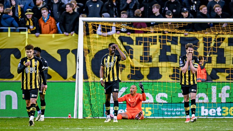 Nu of nooit voor Vitesse: 'Eerste zorg is dat we de competitie uit kunnen spelen'