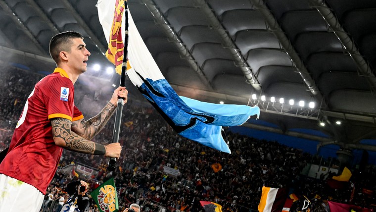 Roma gestraft voor provocaties: 'rattenvlag' levert Mancini boete op
