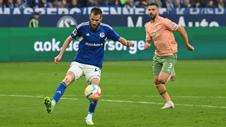 Schalke-trainer Geraerts zet 'chocolademelksmijter' uit de selectie