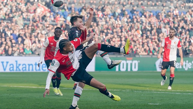 Perez mist vorm bij Feyenoord: 'Stengs was belangrijker toen hij was gewisseld'