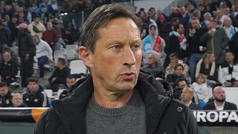 Schmidt hekelt gedrag eigen fans: 'Dit zijn geen Benfica-fans'
