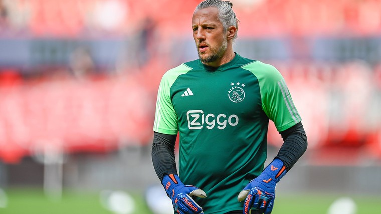Pasveer (40) en Ajax in gesprek over nieuw contract