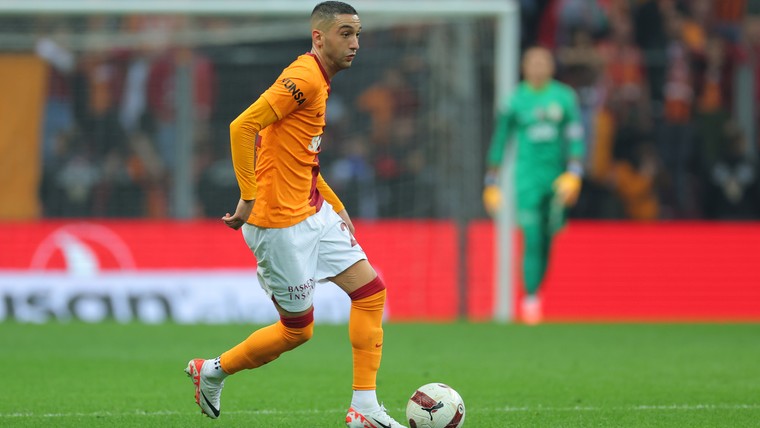 Scorende Ziyech wijst Galatasaray de weg op weg naar Turkse landstitel