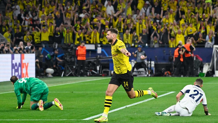 Füllkrug geeft Dortmund de leiding in heerlijk gevecht met PSG