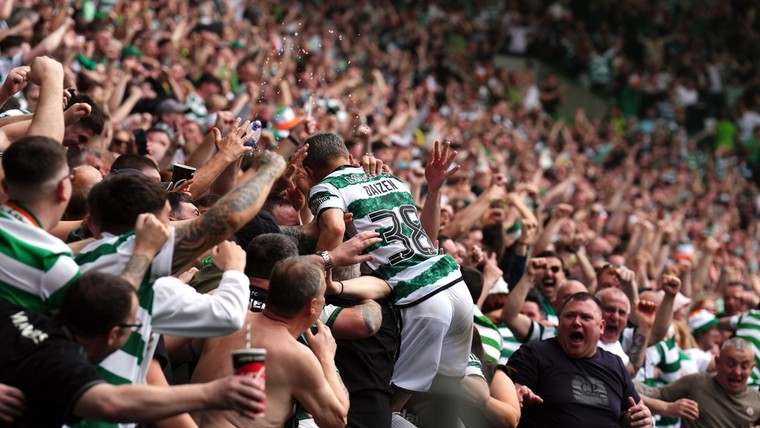 Celtic deelt Rangers knock-out uit en kroont zich officieus tot kampioen