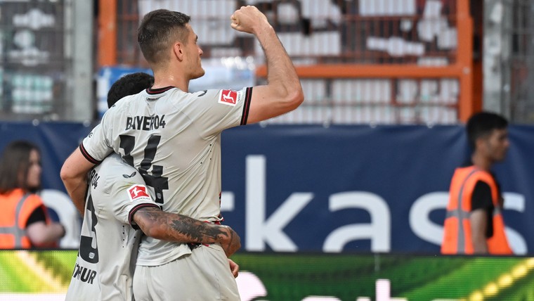 Leverkusen velt Bochum-tiental en blijft voor vijftigste keer op rij ongeslagen
