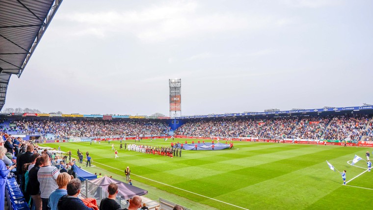 VI Stadiontest: in Zwolle is binnen wel volop voetbalsfeer 
