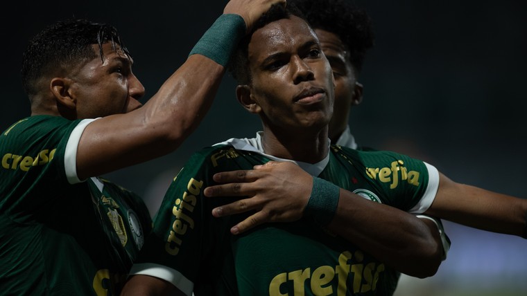Chelsea betaalt meer dan 30 miljoen voor Braziliaanse tiener