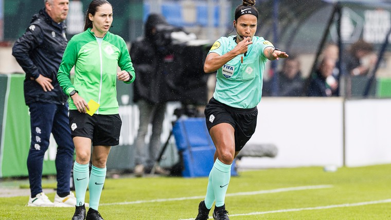 Shukrula volgend seizoen eerste vrouwelijke scheidsrechter in betaald voetbal