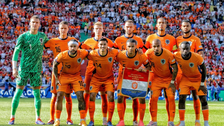 Buitenlandse media zien Oranje worstelen: 'Lauwe cola versus Red Bull'