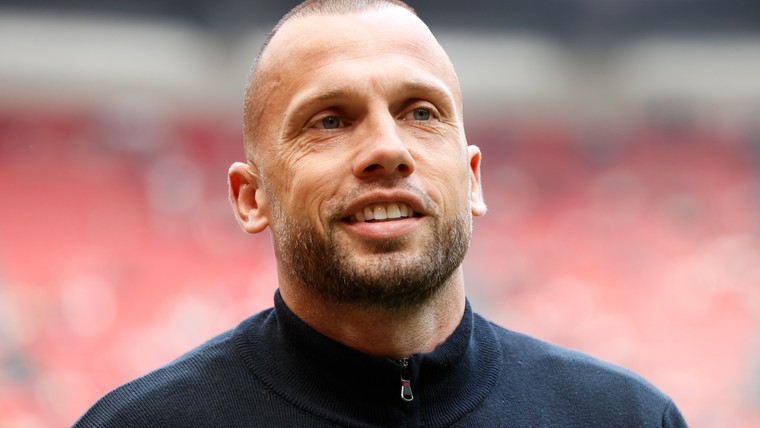 Officieel: Slot voegt Heitinga toe aan technische staf Liverpool