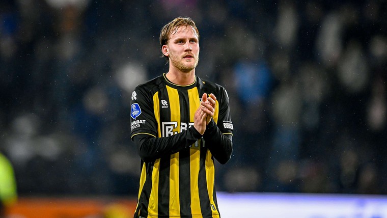 Meulensteen vertrekt bij Vitesse en gaat onder Pirlo spelen