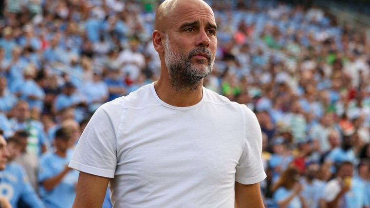 Guardiola reageert op forse boete: 'Dan praat ik wel korter'