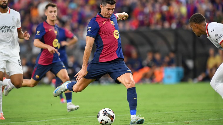 Lewandowski leidt Barcelona naar zege bij competitiestart