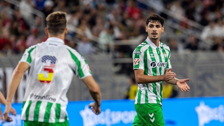 De Amerikaans-Braziliaanse middenvelder die op de radar staat van Barcelona en Atlético