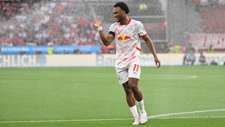 Openda rekent af met bijzondere reeks van Bayer Leverkusen