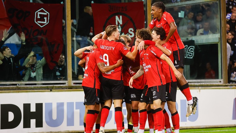 Helmond Sport nieuwe koploper KKD, Vitesse wint en volgende uitglijder ADO