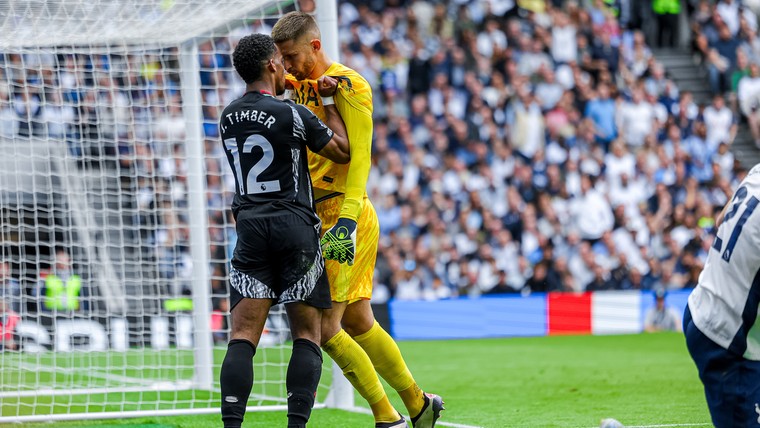 Timber straalt na zege op Tottenham: 'Mijn eerste derby, heerlijk'