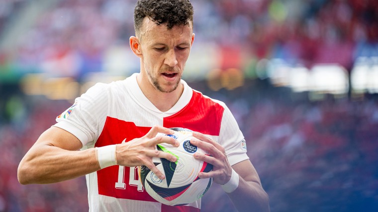 PSV bevestigt: ervaren Perisic (35) tekent tot het einde van het seizoen