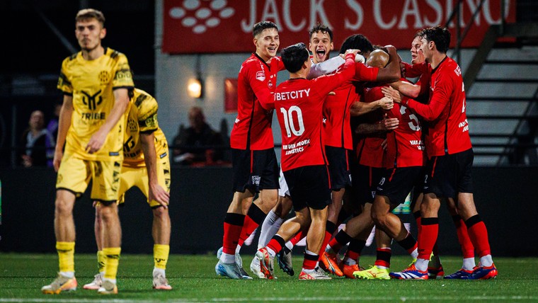 Helmond Sport grijpt koppositie KKD, Cambuur rekent af met vloek