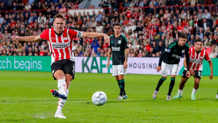 Waarom Bosz in de spits Pepi niet wisselde voor De Jong