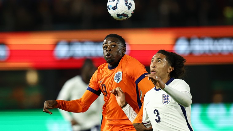 Blessures vormen smet op vermakelijke remise Jong Oranje en Engeland