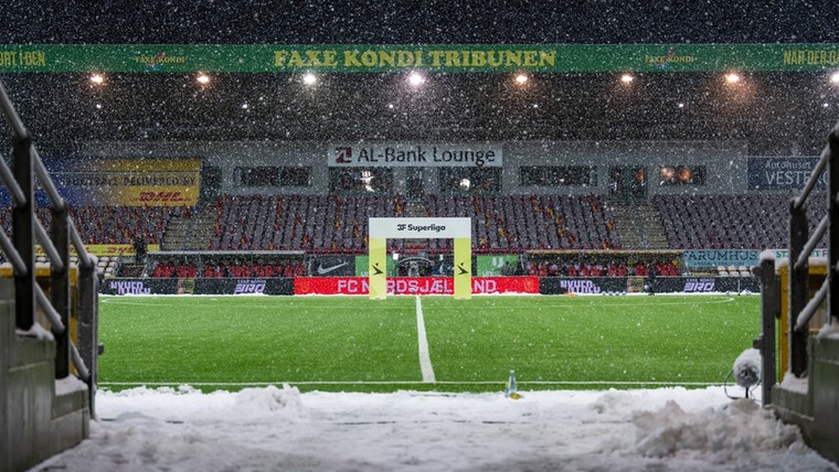 Sneeuwpret blijkt toch niet onschuldig: clubs beboet na sneeuwballen