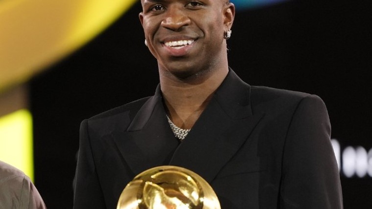 Vinícius Júnior wint Globe Soccer Awards op verkapt Real Madrid-gala