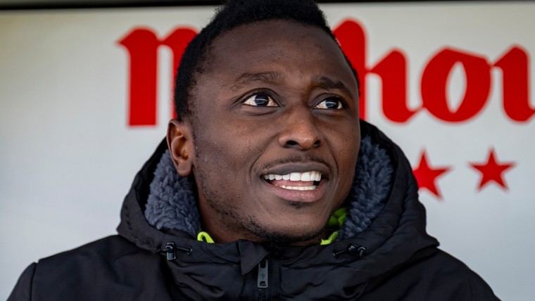 Valencia komt eerste belofte aan nieuwe trainer na: oud-spits NAC tekent