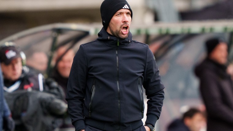 Ajax strikt Spanjaard als nieuwe hersteltrainer