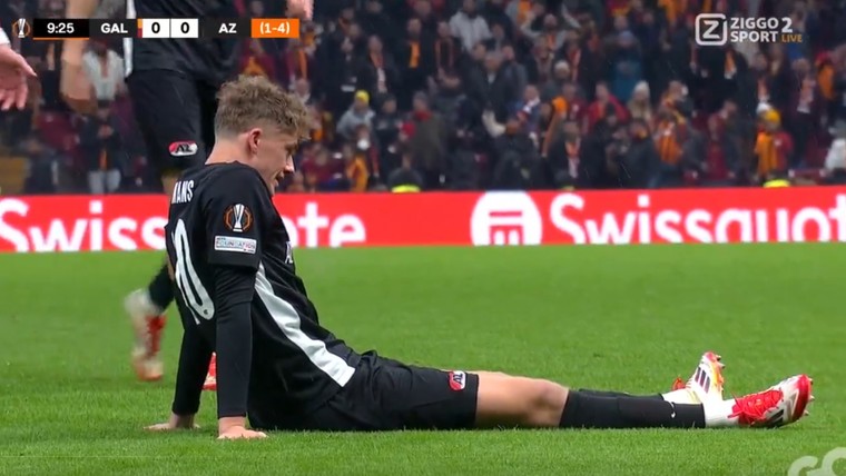 Domper voor AZ: Mijnans valt al vroeg uit in return tegen Galatasaray