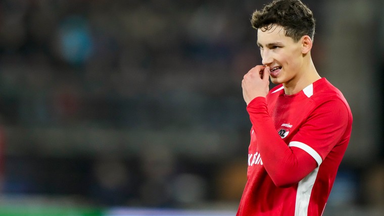 Van Bommel afwezig bij AZ, maar wel in voorselectie Jong Oranje: 'Hoor ik nu pas'