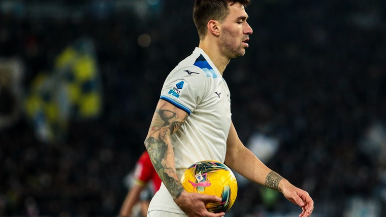 Romagnoli fel na zege met negen man: 'Kloteveld, klotebal'